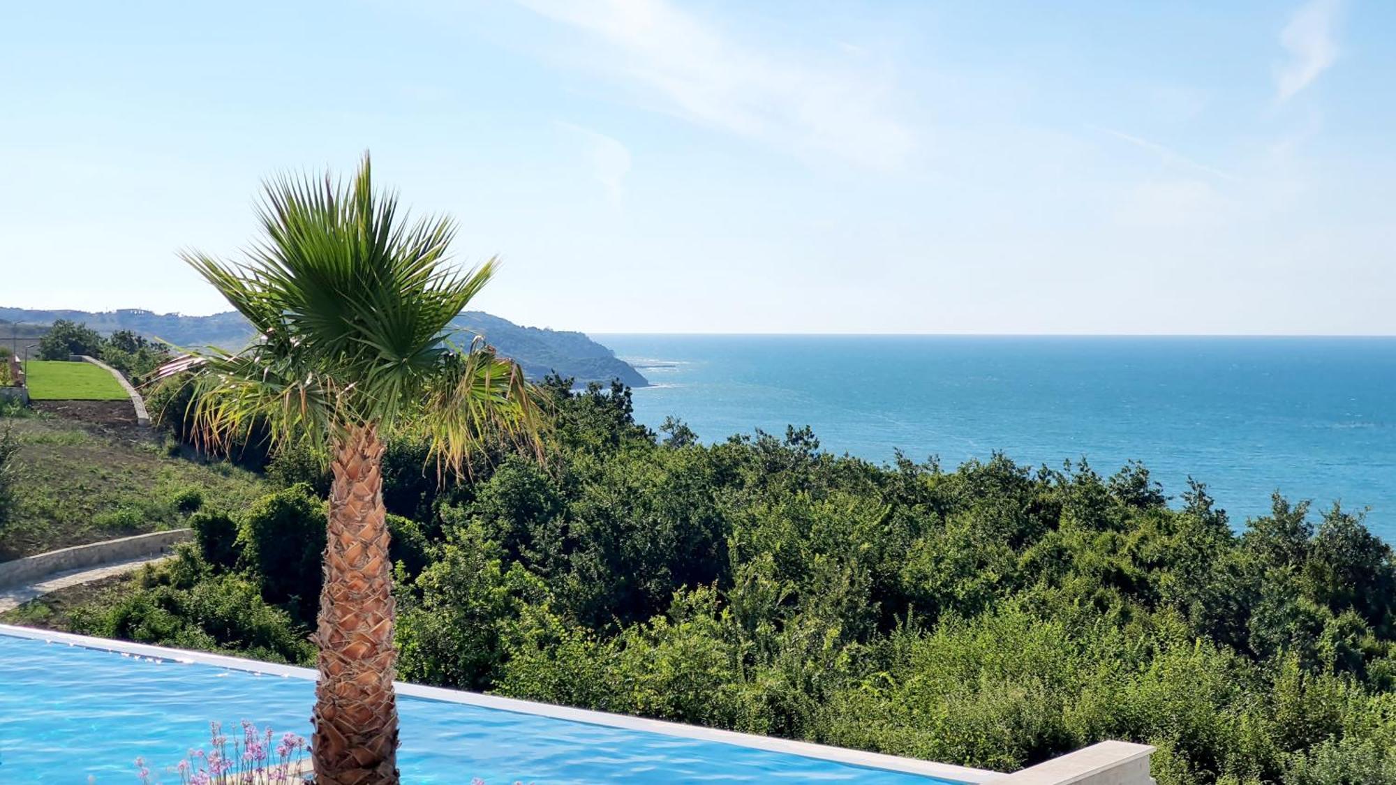 Sol By Prive - Boutique - Kepi I Rodonit 4*